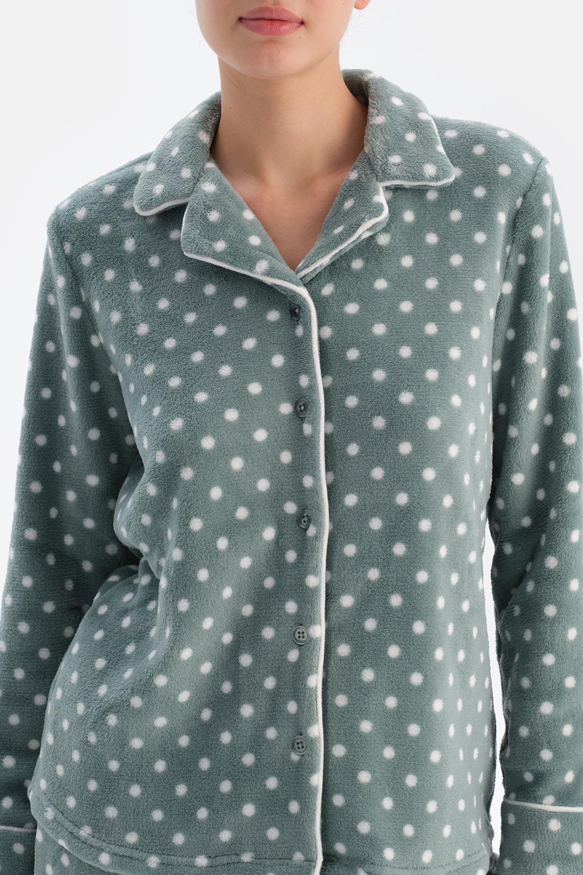 Açık Gri Puantiyeli Polar Gömlek Pantolon Pijama Takımı24AW17692BB_323 | DAGI