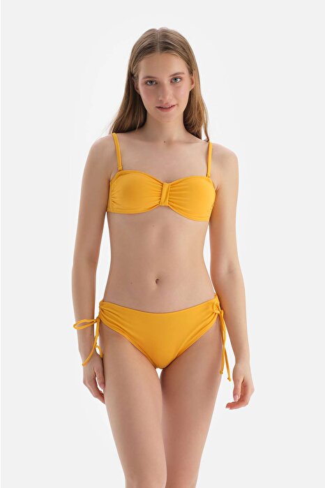 Sarı Straplez Bikini Üstü