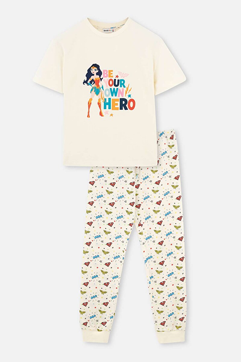 Ekru Wonder Woman Baskılı Kısa Kollu Tişört Pantolon Pijama Takımı 23SG17474TA_EK | DAGI