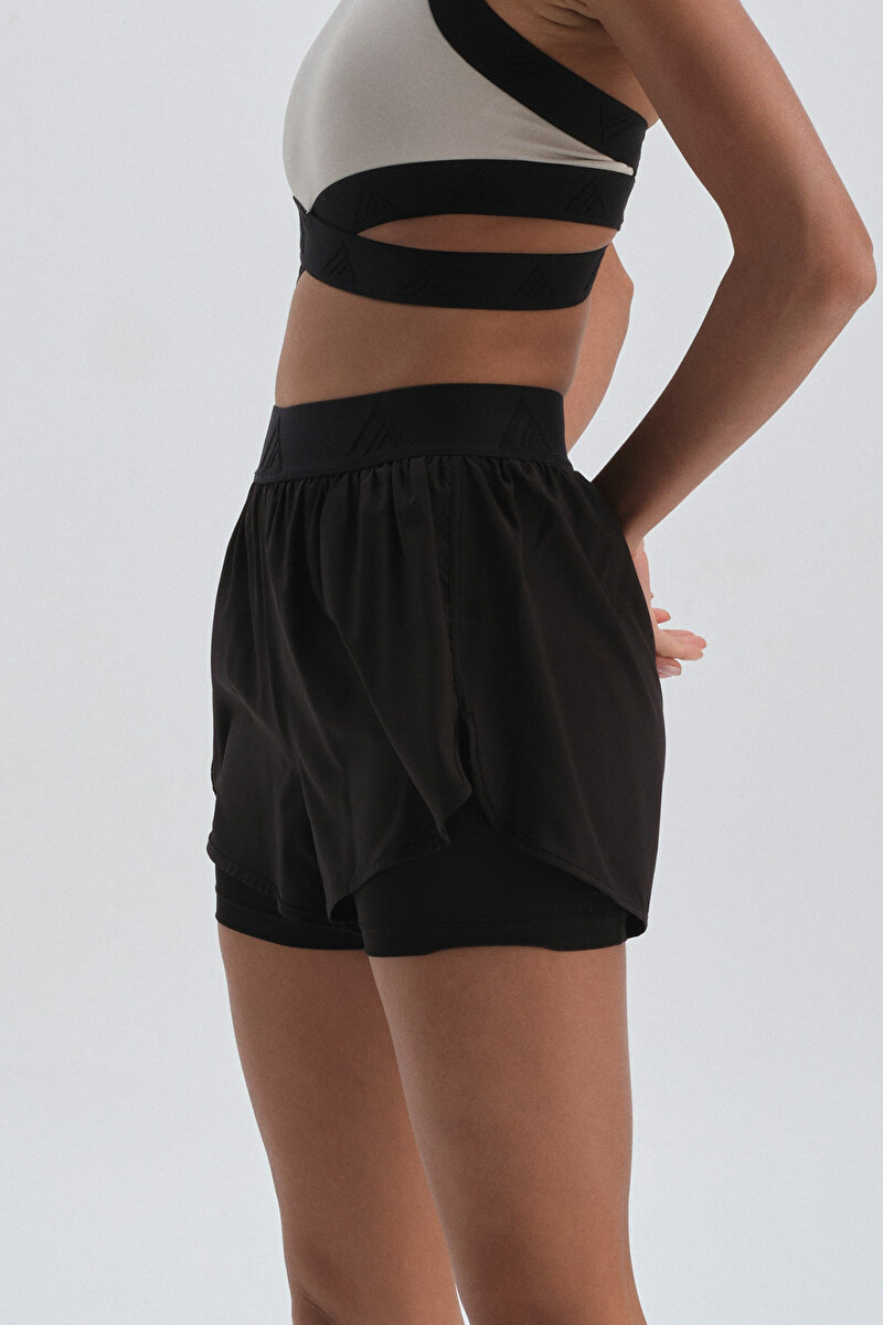 Dagi Womens Black Shorts 22SW15029MA_SY | DAGI